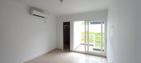 VENTA DE CASA EN PH AUGUSTA, PASEO DEL NORTE- BRISAS DEL GOLF