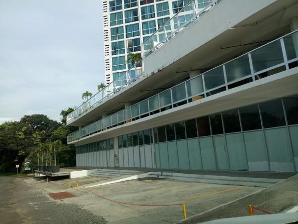 VENTA DE LOCAL COMERCIAL COMBINADO-CORONADO- CON TASA DE INTERÉS 3.99%
