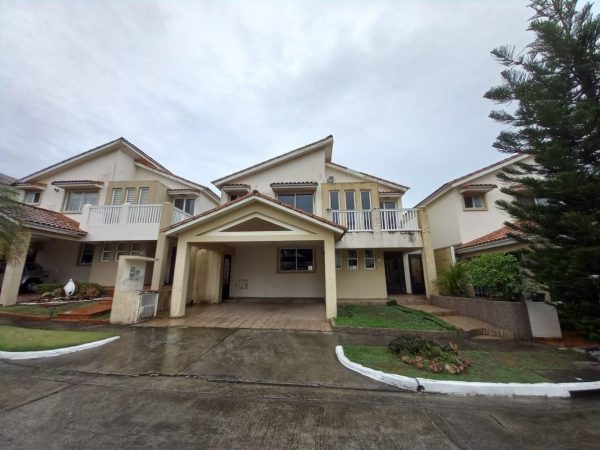 VENTA DE CASA EN BRISAS DEL GOLF – PH BRISAS HEIGHTS- TASA DE 5.85%