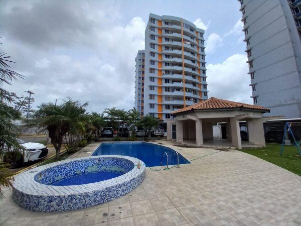APARTAMENTO 118 M2 – PH SILVER CITY – COLÓN