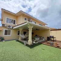 Externa atras
