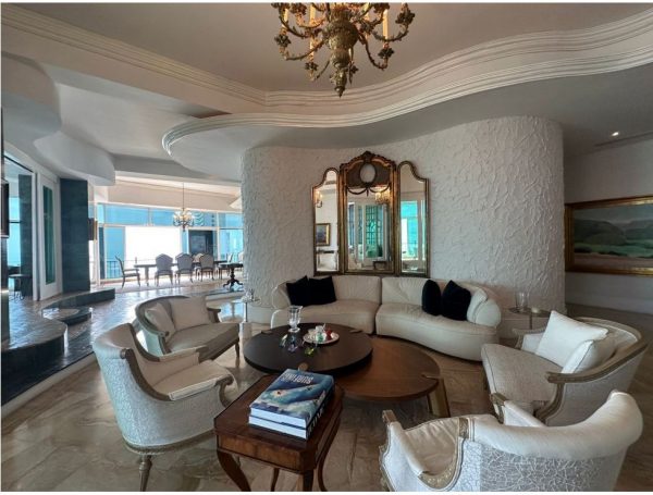 VENTA DE PENTHOUSE CON VISTAS AL MAR  – UBICADO EN COCO DEL MAR
