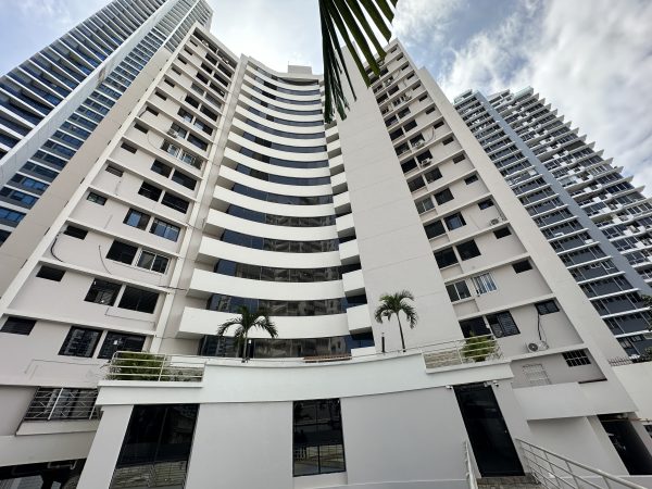 APARTAMENTO EN ZONA EXCLUSIVA  DE PUNTA PAITILLA PH ROYAL PRINCESS